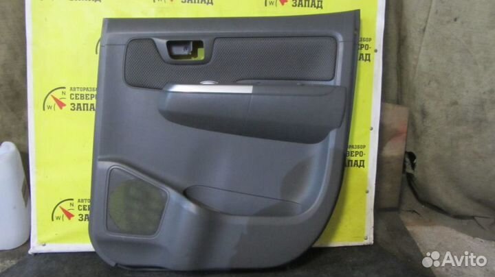 Toyota Hilux Обшивка двери задняя правая