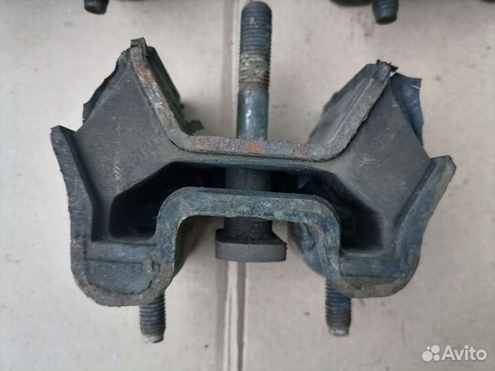 Опоры двигателя на мерседес ML 163