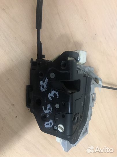 Замок З/П З/Л двери Фольксваген Пассат Б6