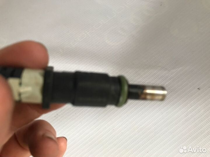 Форсунка инжекторная Mercedes-Benz E-350 W212