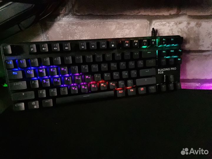 Игровая механическая клавиатура blazing pro rgb