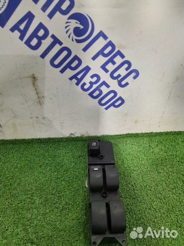 Блок управления стеклоподъемниками передний левый