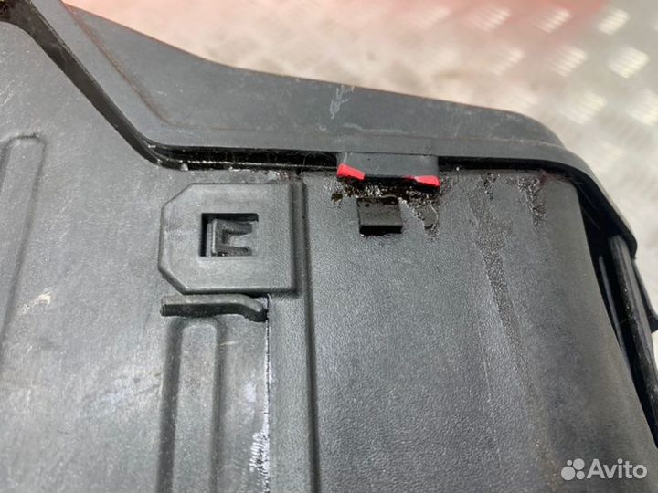 Корпус аккумулятора Volvo V60 FW48