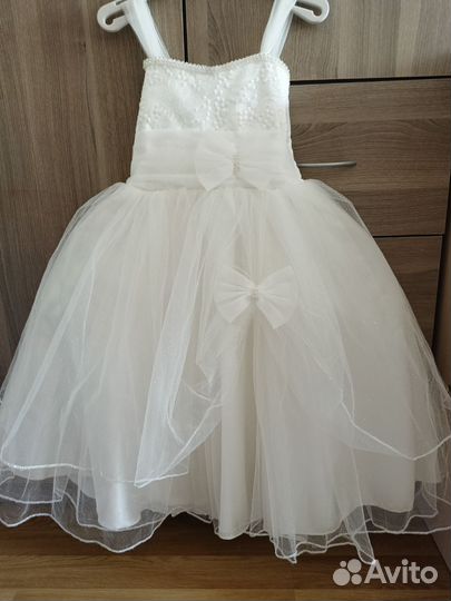 Платье праздничное для девочки 128 р