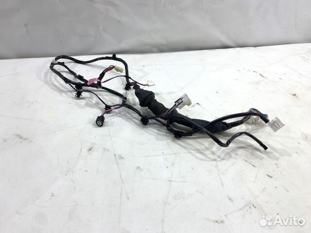 Проводка двери передней правой Mitsubishi