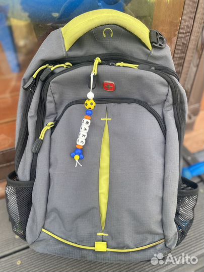 Брелок из силиконовых бусин