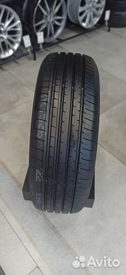 Yokohama BluEarth-XT AE61 235/60 R18