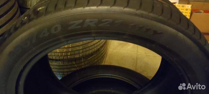 Pirelli P Zero 295/40 R21 111Y