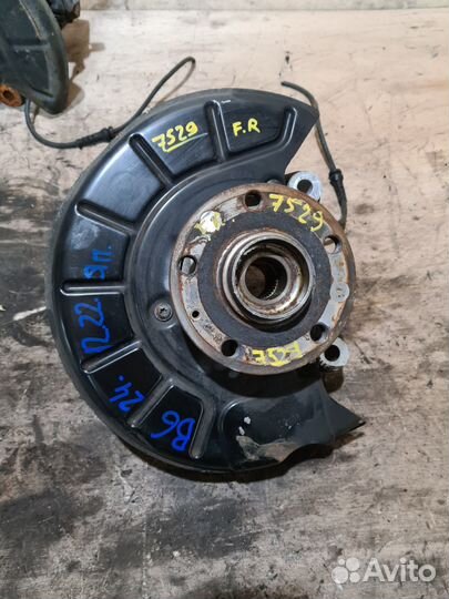 Поворотный кулак правый VW Passat B6 2005-2010