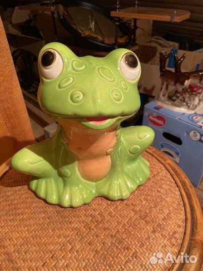 Лягушки фиругки, лейка, копилка