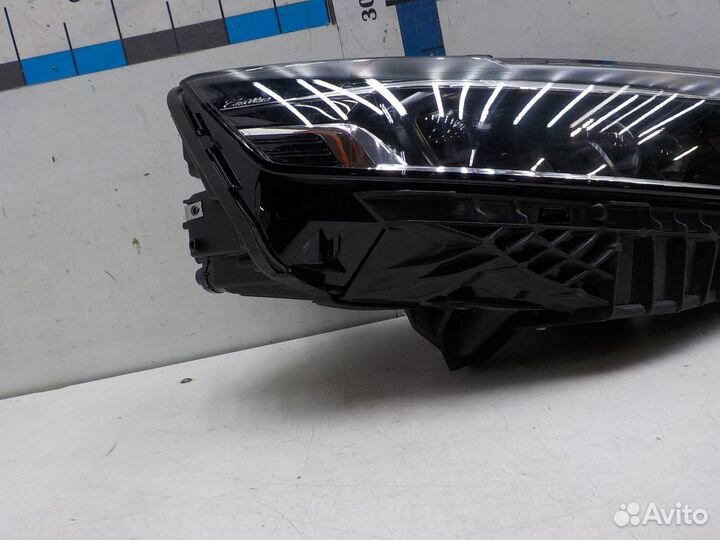 Фара правая Cadillac XT6