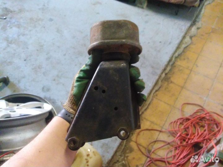 Опора двигателя Volkswagen tranporter