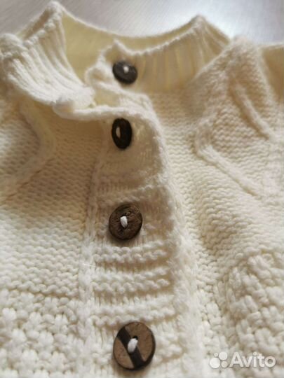 Вязаный костюм для малыша 74