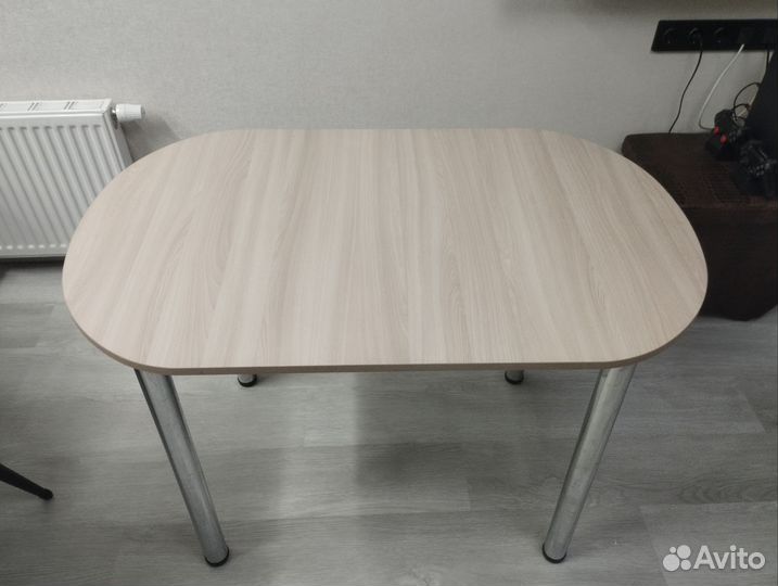 Кухонный стол