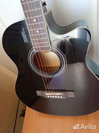Электроакустическая гитара