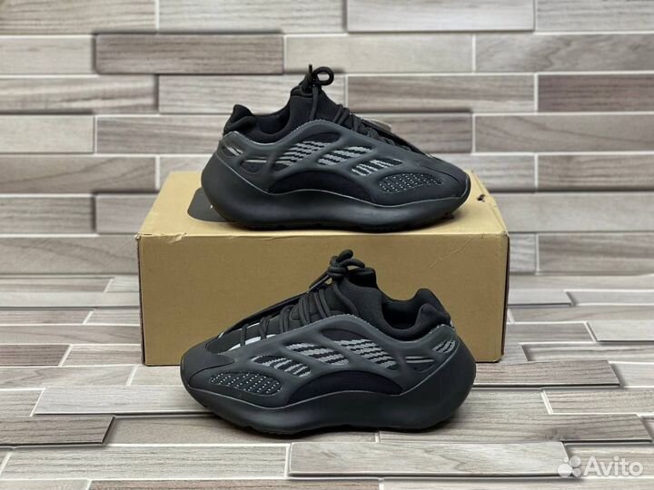 Кроссовки Adidas Yeezy 700 v3 Alvah (36-45)