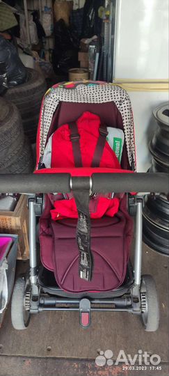 Прогулочная коляска