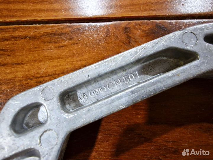 Опора коробки передач МКПП VAG