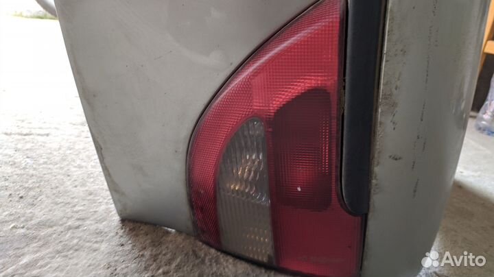 Крышка багажника Renault Megane 1