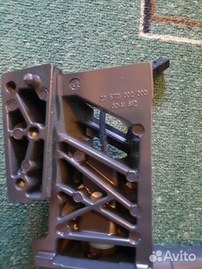 Стойка зеркала вольво,фонарь маn