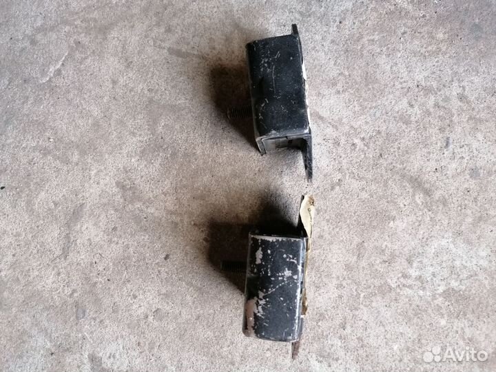 Подушка крепления двигателя BAW 1044 евро 2