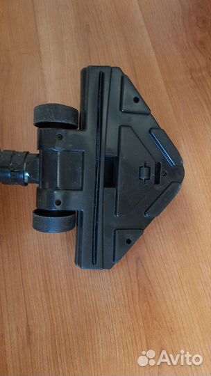 Вертикальный пылесос