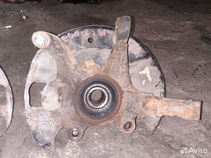 Поворотный кулак nissan maxima a32