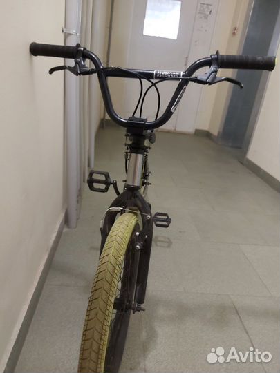 Трюковой велосипед BMX wipe 520