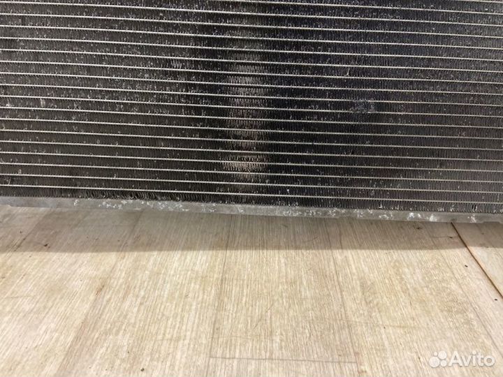 Радиатор охлаждения двигателя Toyota Avensis T25