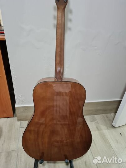 Акустическая гитара yamaha F600