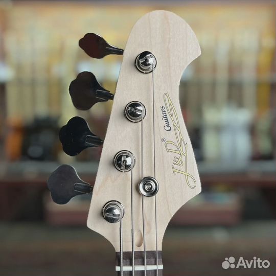 Бас-гитара J&D Guitars PB Precision Bass White