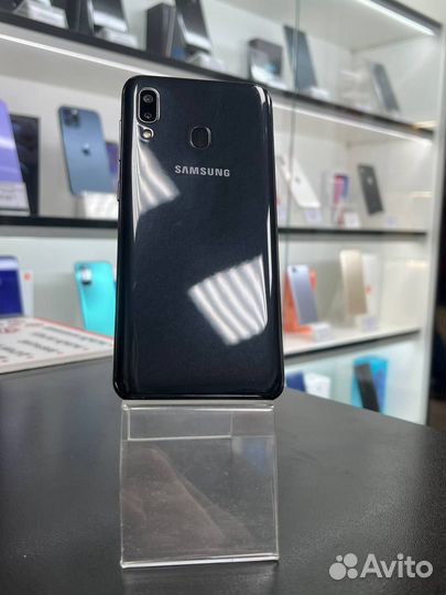 Samsung Galaxy A20, 3/32 ГБ