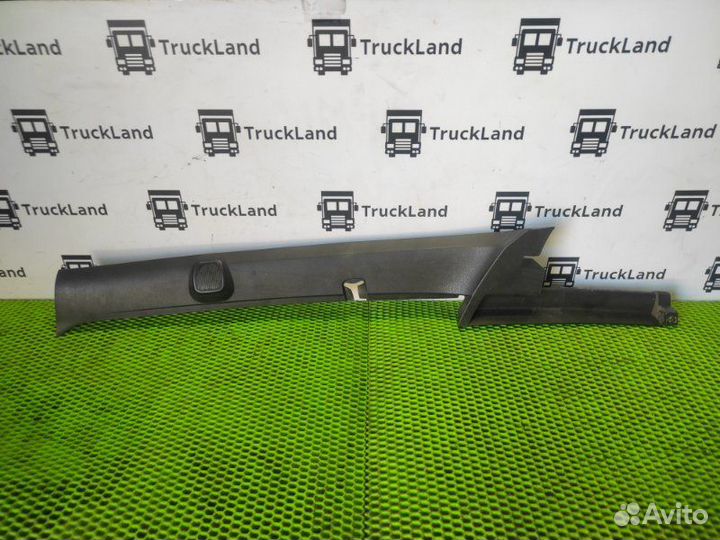 Накладка стойки лобового стекла левая Man Tgx 2012