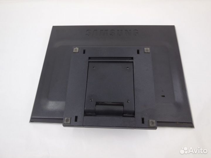 Монитор TFT 15