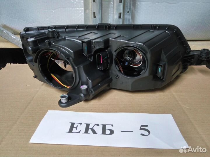 Фара левая Skoda Octavia