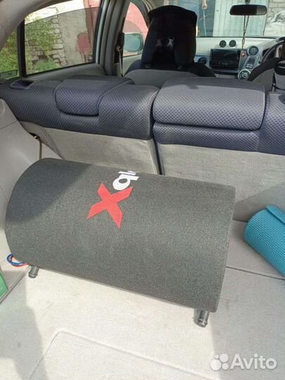 Активный сабвуфер в авто