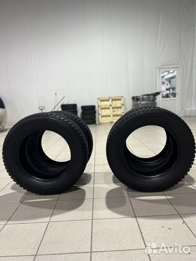 Nokian Tyres Hakkapeliitta 5 235/65 R18 110T