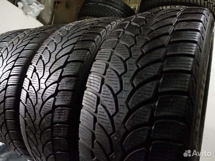 Bridgestone Blizzak LM-32 215/50 R17