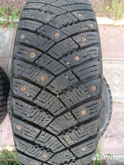 R13 Goodyear Ultragrip Ice Arctic 175/70, PCD 4x98 DIA 58.6