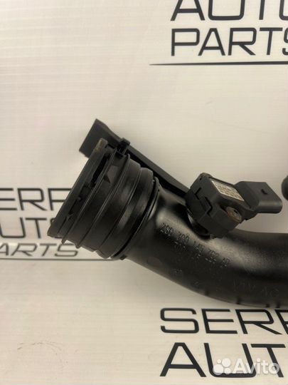 Патрубок интеркулера Volkswagen Passat B6 2.0 BMR