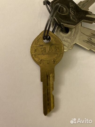 Ключ зажигания автомобиля