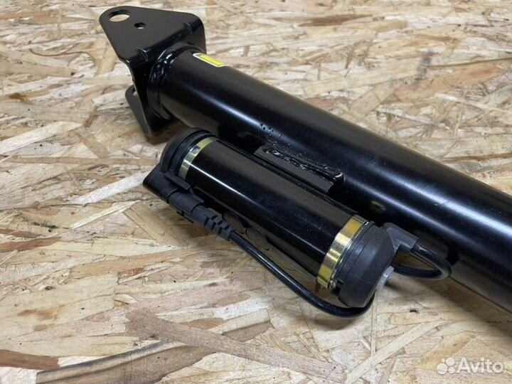 Амортизатор задний Mercedes-Benz W164