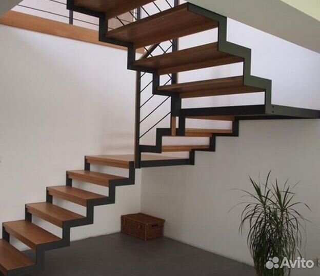 Сварной Каркас Межэтажной Лестницы на Второй Этаж