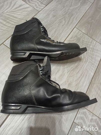 Лыжные ботинки N75