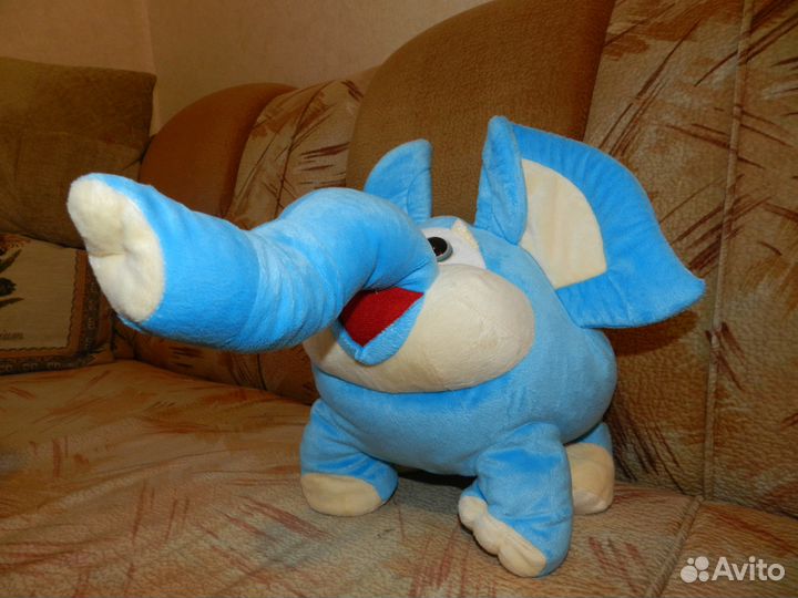 Оочень милый слоник с наивными глазами.торг