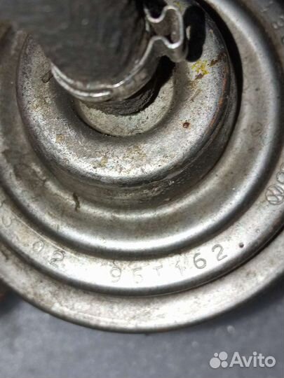 Audi Volkswagen Sharan 1.9 TDI 1999 г клапан егр