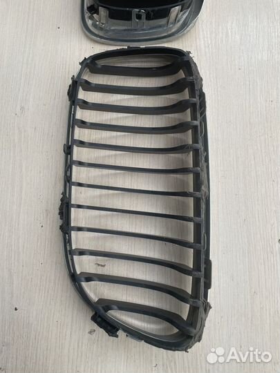 Решетки ноздри BMW E90 хром 2008-2011