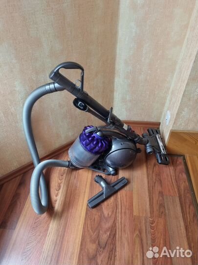 Пылесос Dyson DC 37