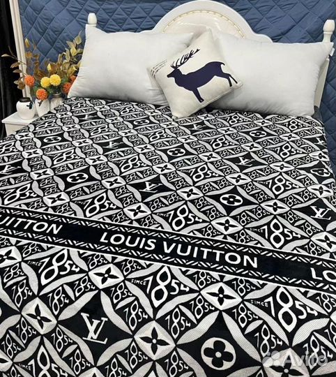 Плед Louis Vuitton