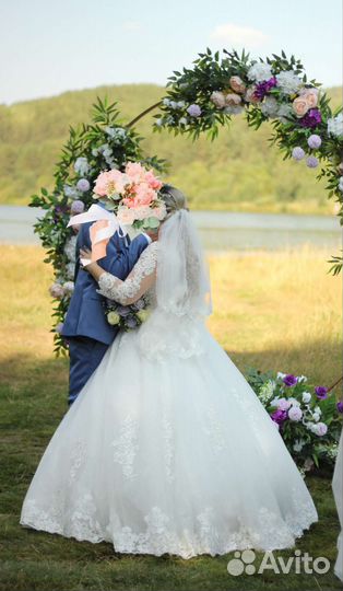 Свадебное платье